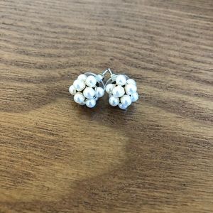 Pearl cluster stud earrings